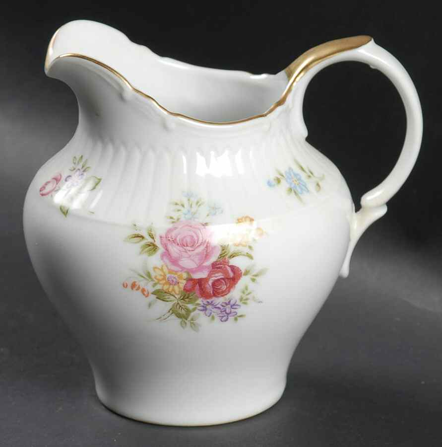 Flora (Scalloped) Creamer by Sone-1