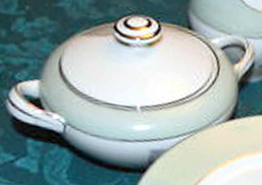 SON116 Sugar Bowl & Lid by Sone-1