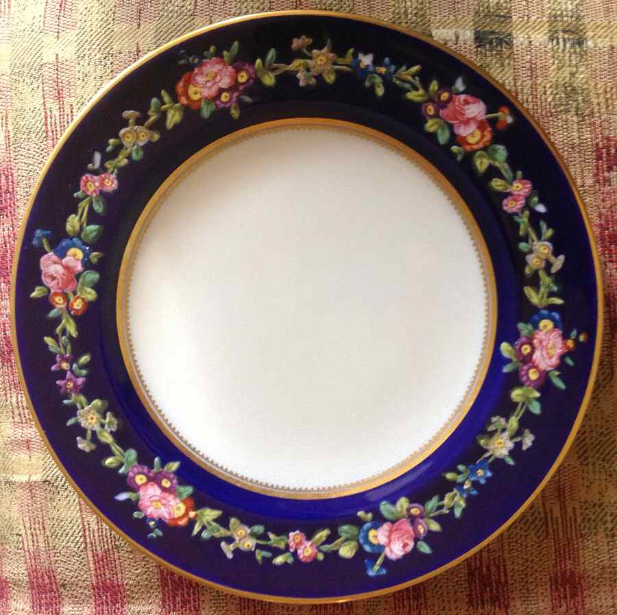 R6767 Dinner Plate by Spode-1