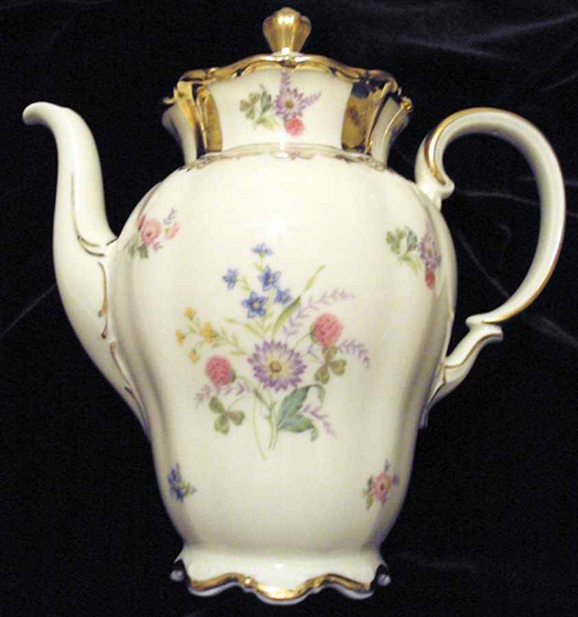 21199 Coffee Pot & Lid by Seltmann-1
