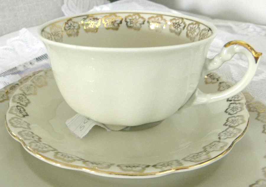 SWH58 Flat Cup & Saucer Set by Schwarzenhammer-1