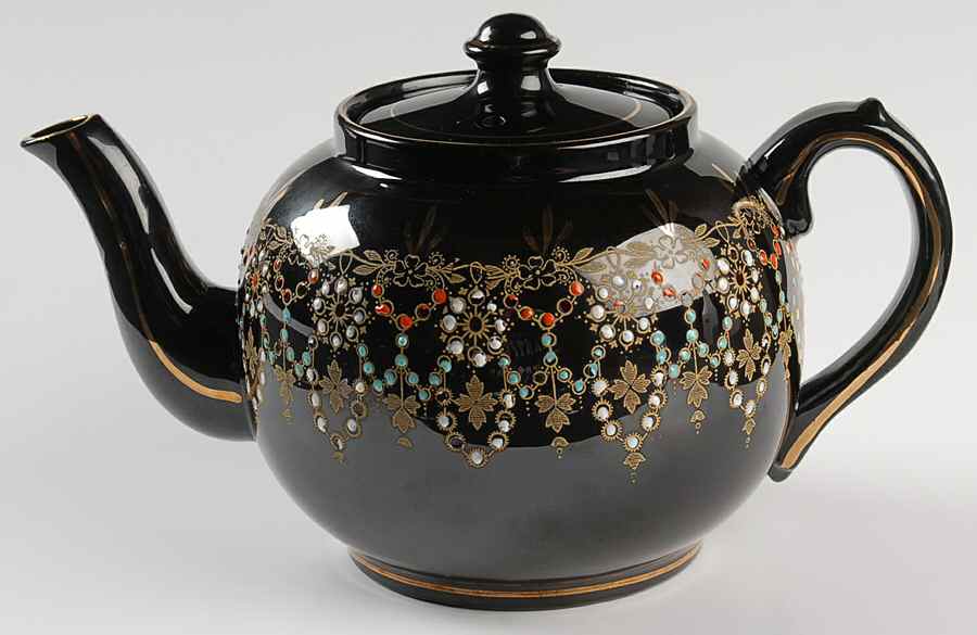 3983 Teapot & Lid by Sudlow's (Burslem)-1