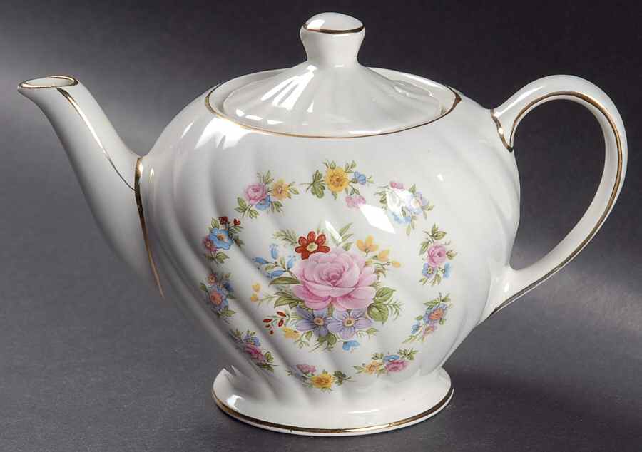 3746 Mini Teapot & Lid by Sadler-1