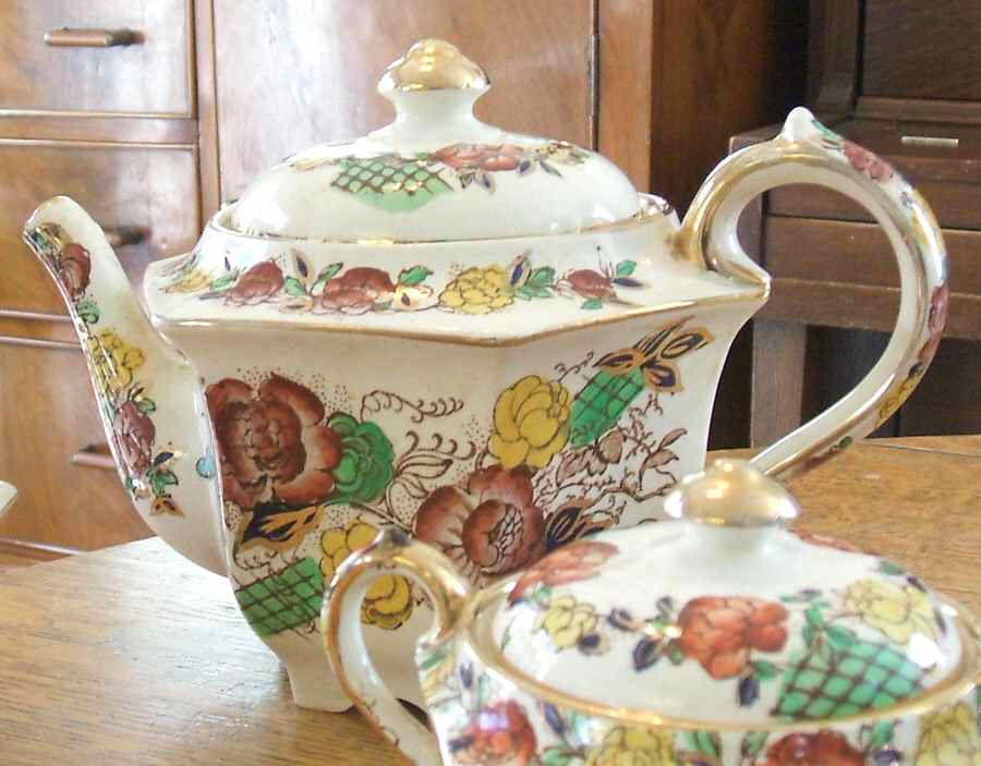 2521 Teapot & Lid by Sadler-1