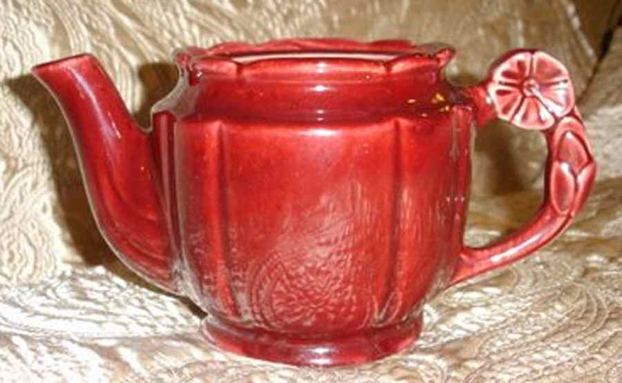 Rosette Teapot No Lid by Shawnee-1