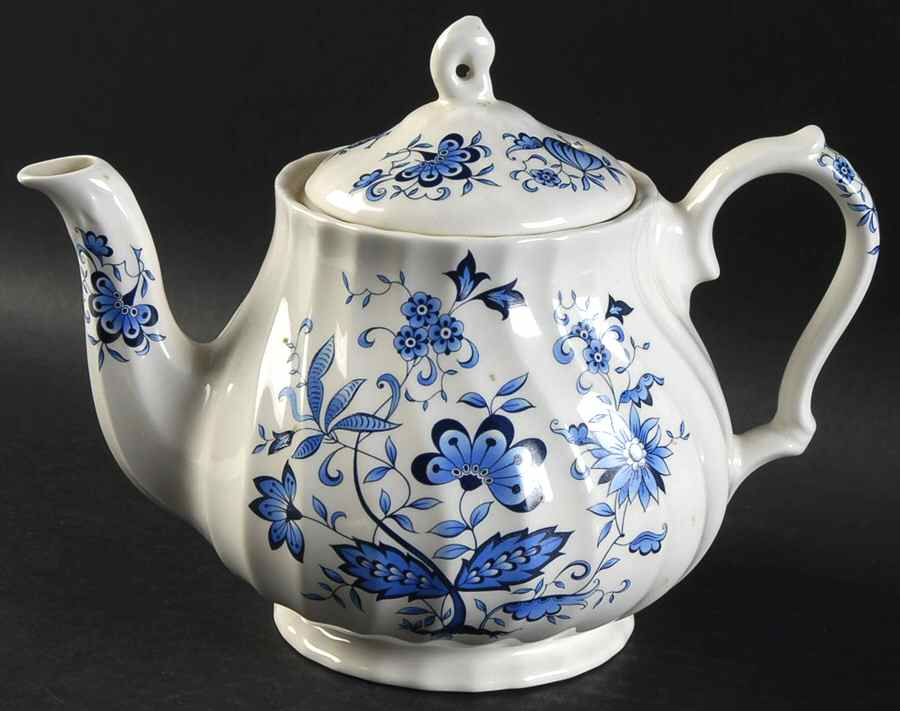 3924 Teapot & Lid by Sadler-1