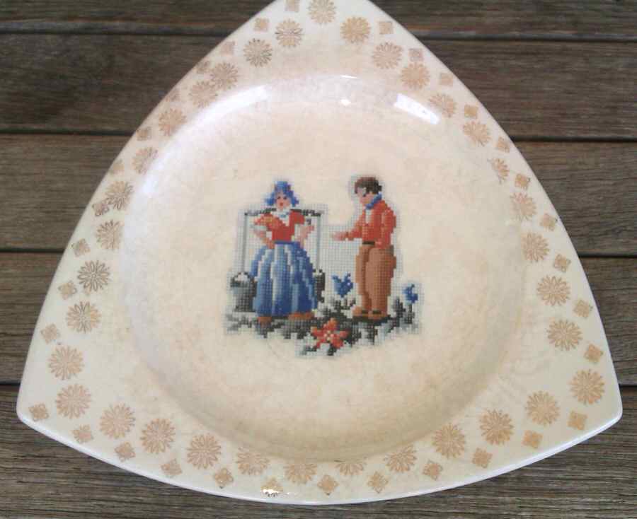 Petit Point (Dutch) Tricorne and Gold Stars Dinner Plate by Salem-1