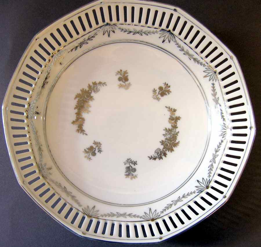 SCH680 9" Pierced Round Bowl by Schumann - Bavaria-1