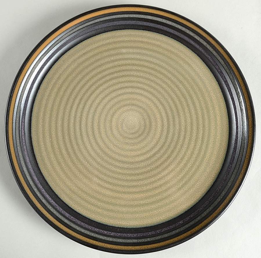 Tropica Black Dinner Plate by Sango-1