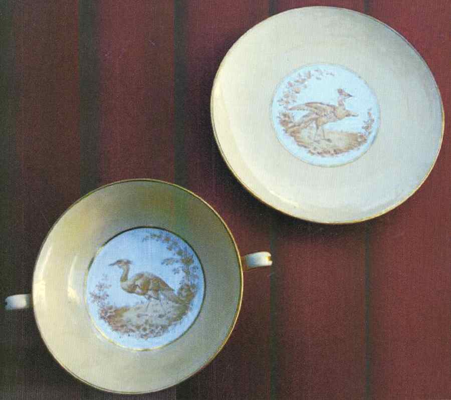 Y1508 Footed Cream Soup Bowl & Saucer Set by Spode-1