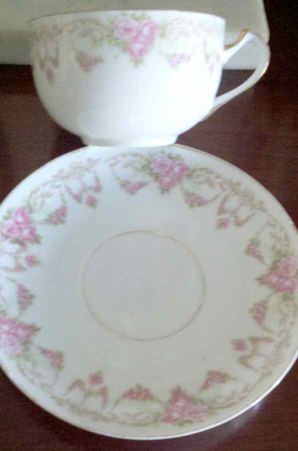 SCD136 Flat Cup & Saucer Set by Schonwald-1