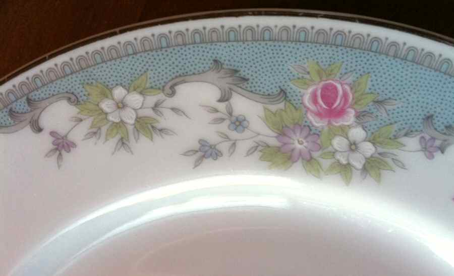 SAK34 Dinner Plate by Sakura-1