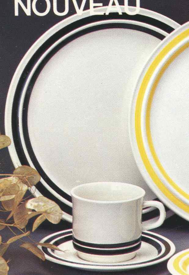 Nouveau Black Dinner Plate by Sango-1