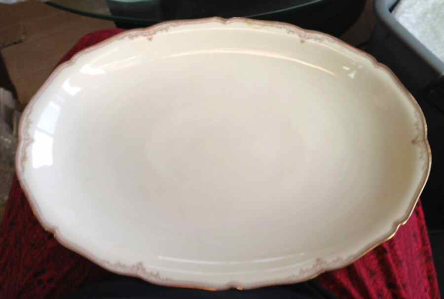 SLT436 14" Oval Serving Platter by Seltmann-1
