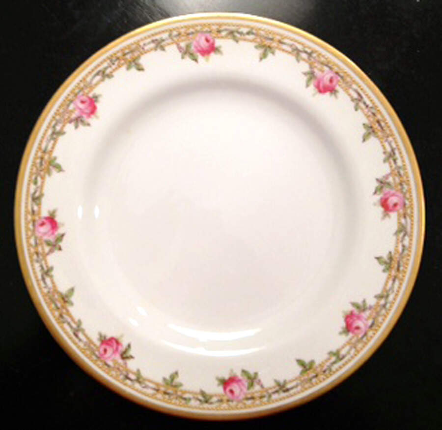 R3915 Dinner Plate by Spode-1