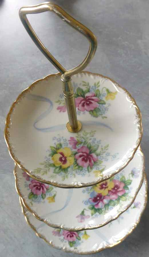 1628 3-Tiered Serving Tray (DP, SP, BB) by Saji-1