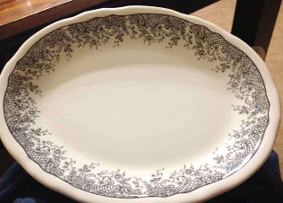 SHO374 11" Oval Serving Platter by Shenango-1