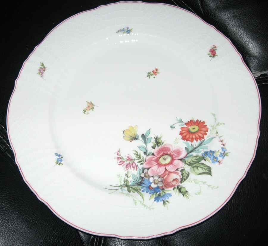 SLT441 Dinner Plate by Seltmann-1