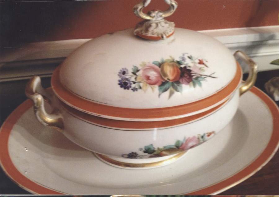 SP649 Round Covered Vegetable by Spode-1