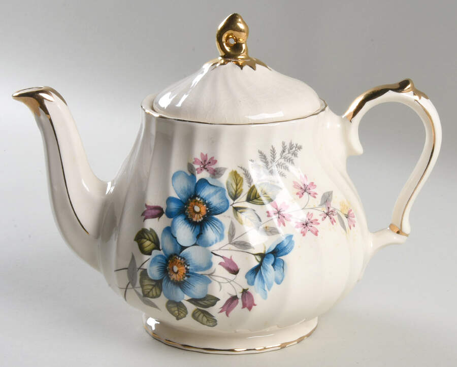 3118 Teapot & Lid by Sadler-1