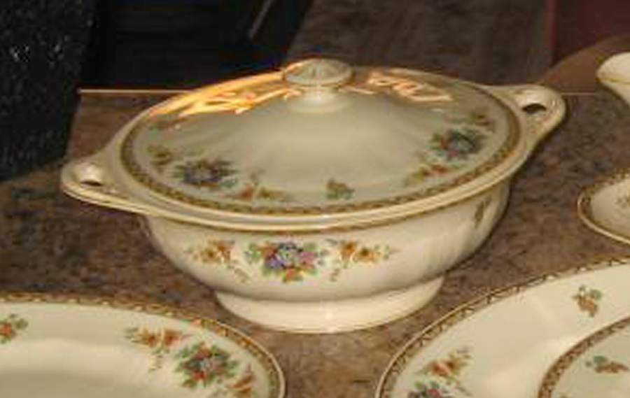 STB410 Round Covered Vegetable by Steubenville-1