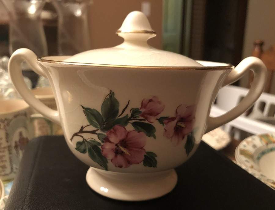 SAB114 Sugar Bowl & Lid by Sabin-1