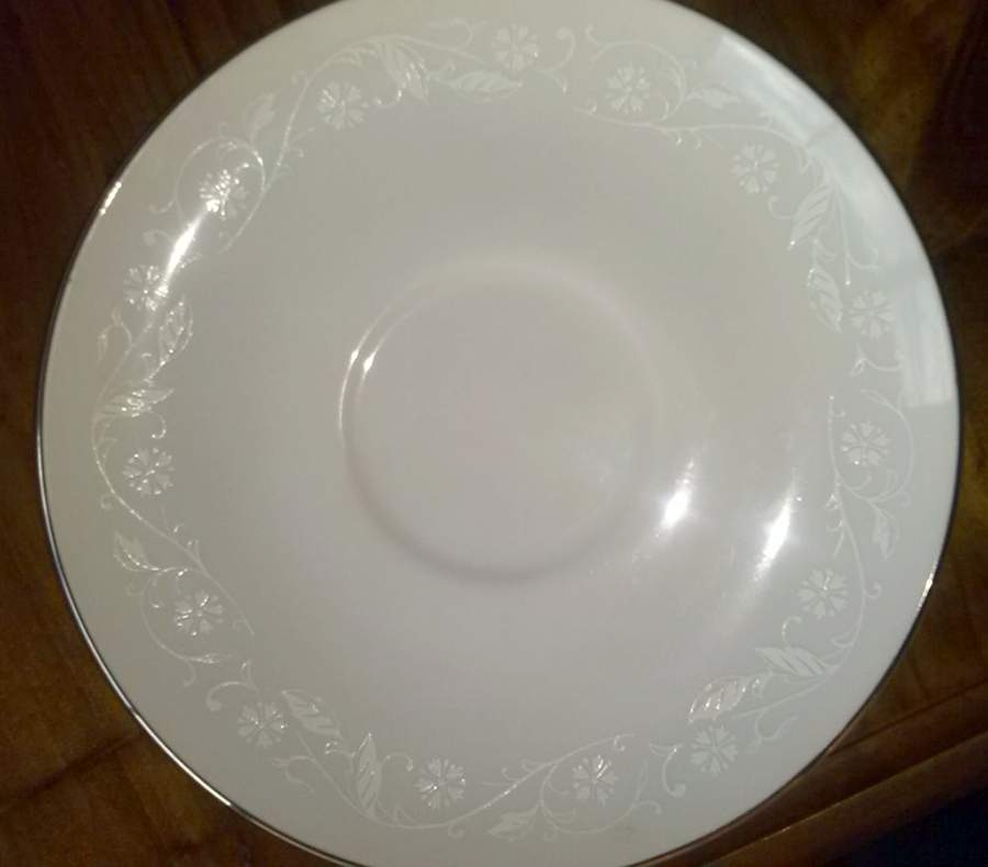 Wedding Bell Saucer by Seyei Toki Co-1