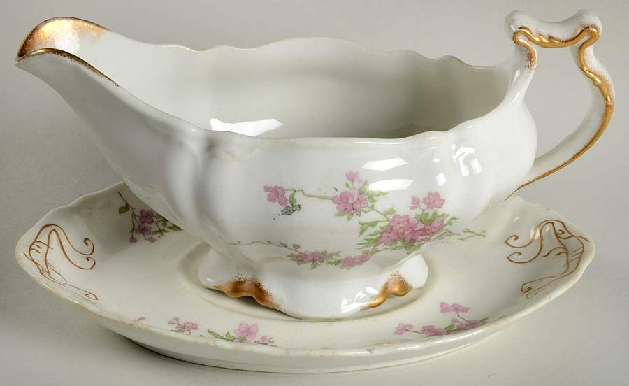 SY1128 Gravy Boat with Attached Underplate by Syracuse-1