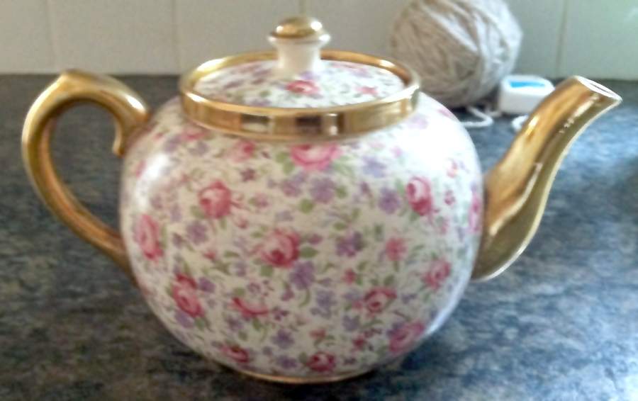 01182 Teapot & Lid by Sudlow's (Burslem)-1