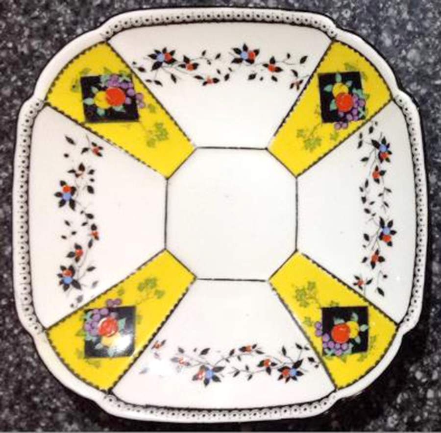 11511-31 Saucer by Shelley-1