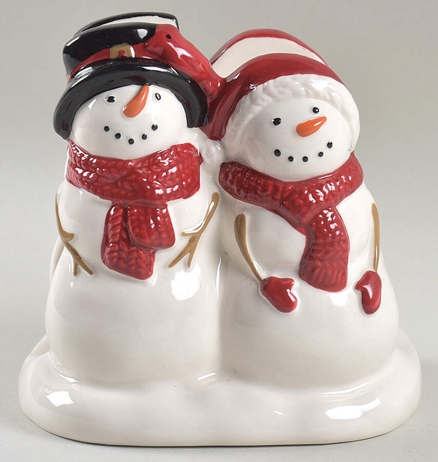 Yuletide Figural Napkin Holder by St Nicholas Square-1