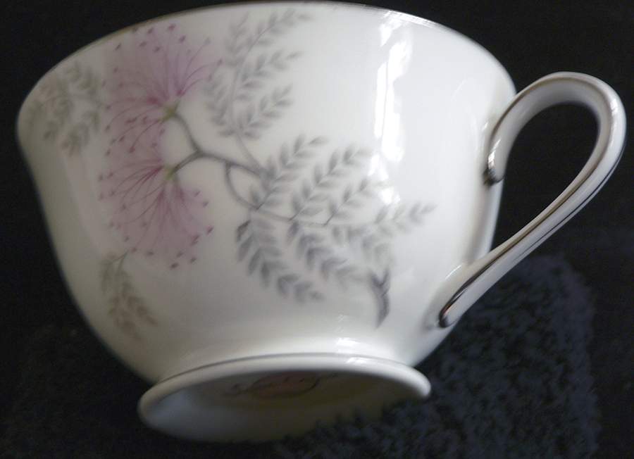 SON122 Footed Cup by Sone-1
