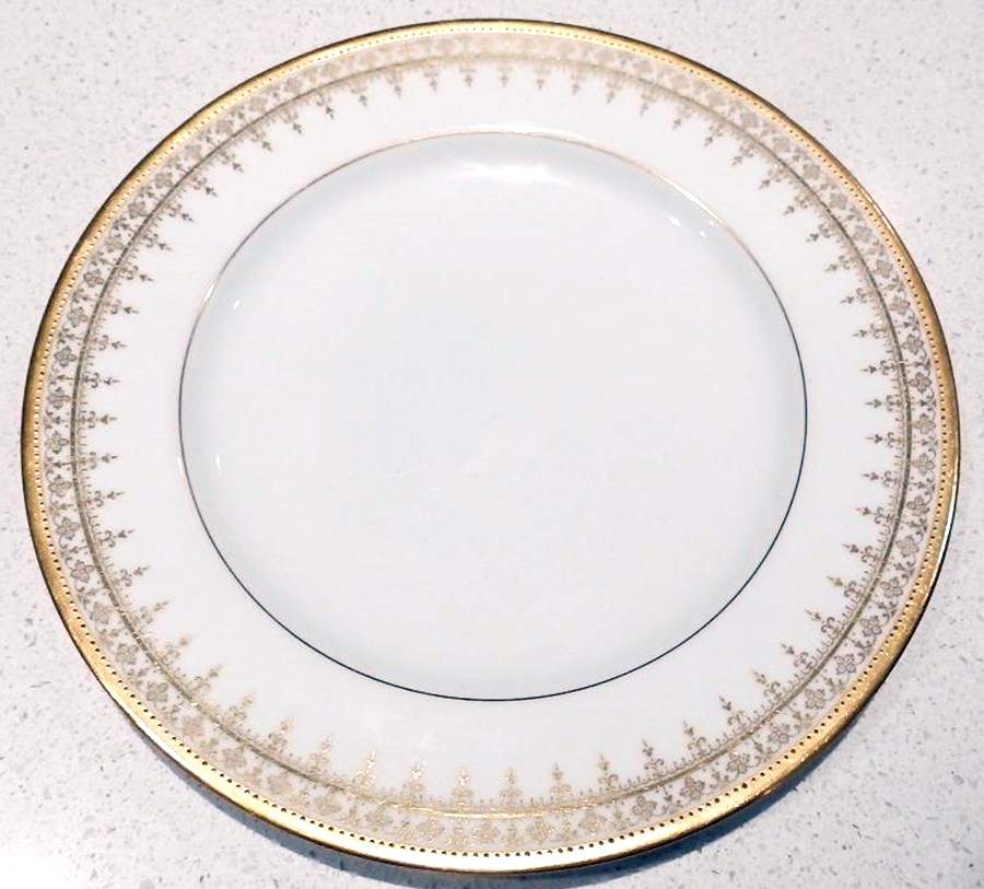SP658 Dinner Plate by Spode-1