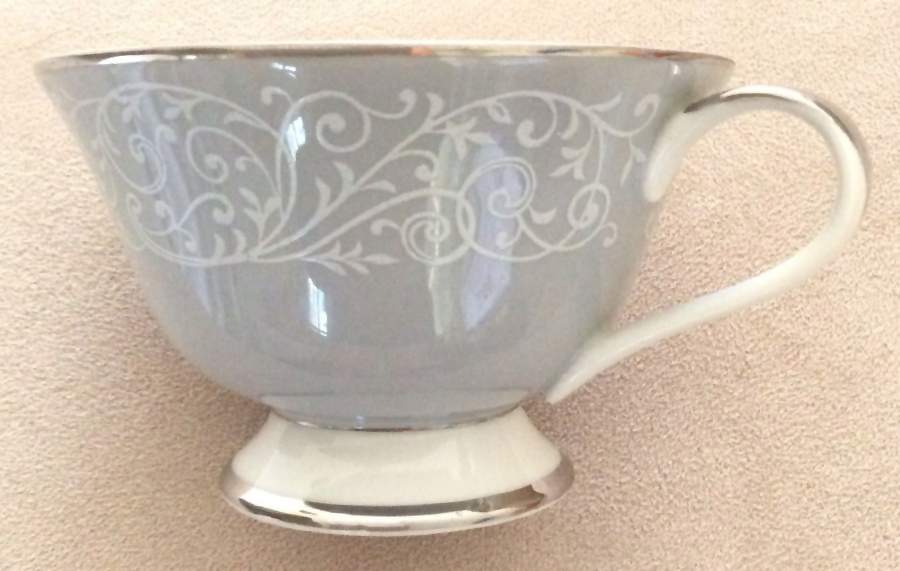Gray Lace Footed Cup by Seyei Toki Co-1