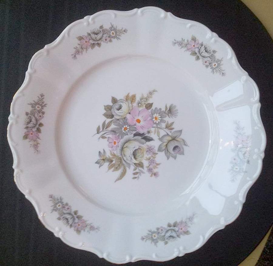 SLT456 Dinner Plate by Seltmann-1