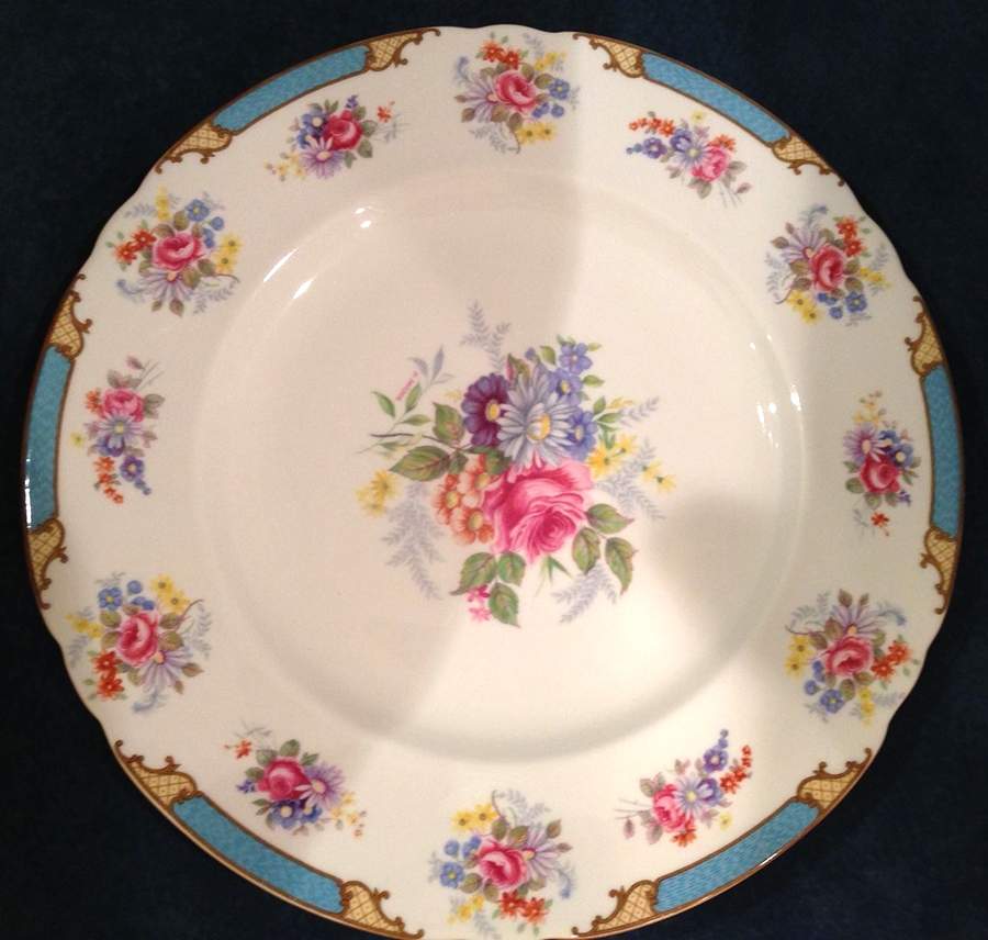 2535 Dinner Plate by Shelley-1