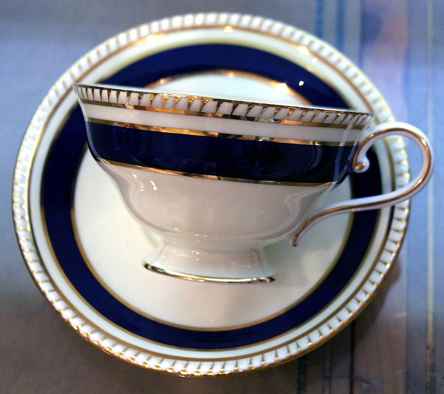 Y3644 Footed Cup & Saucer Set by Spode-1