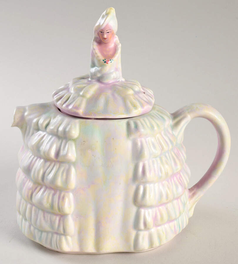 Ye Daintee Ladyee Teapot & Lid by Sadler-1