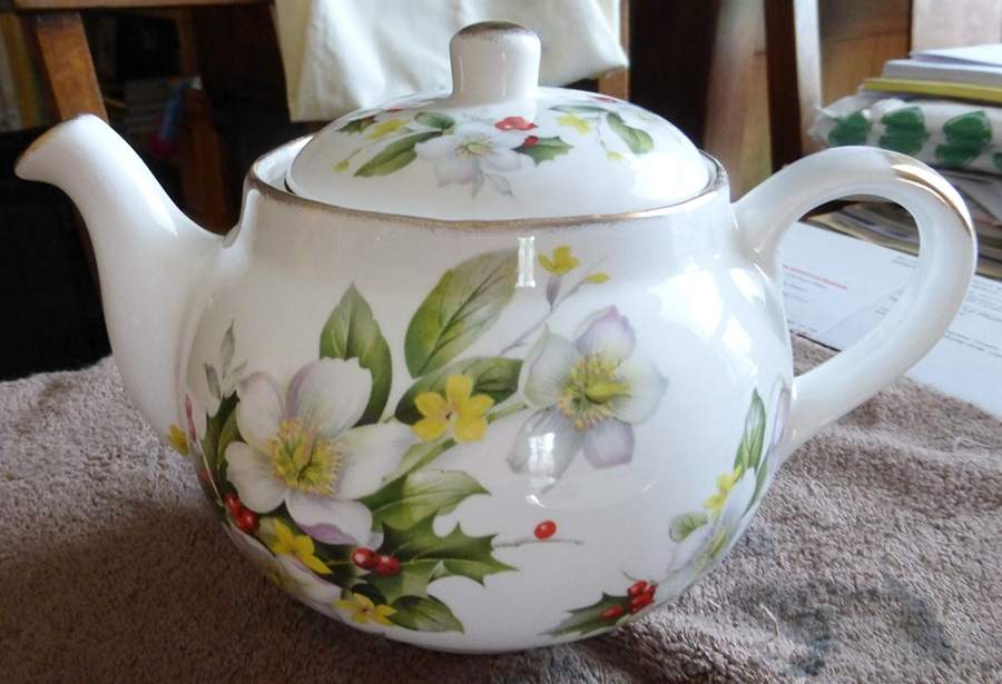 SGE6 Teapot & Lid by St George's-1