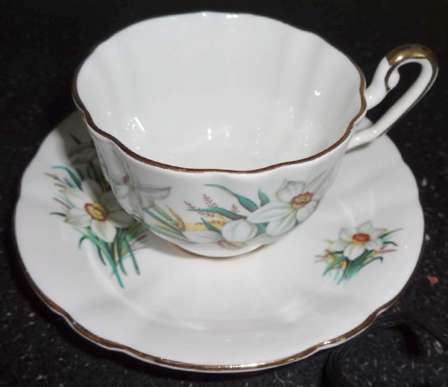 X1788-75 Flat Cup & Saucer Set by Society (England)-1