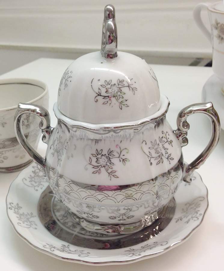 SER4 (Platinum Trim) Sugar Bowl & Lid by Sterling China (Japan)-1