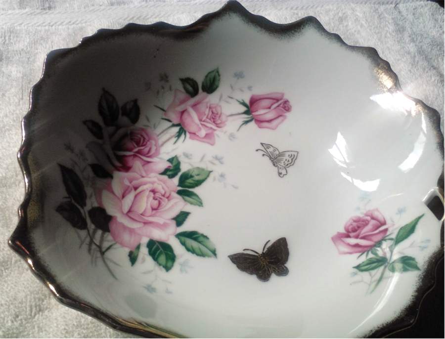 Rose Garden Bon Bon by Shafford-1