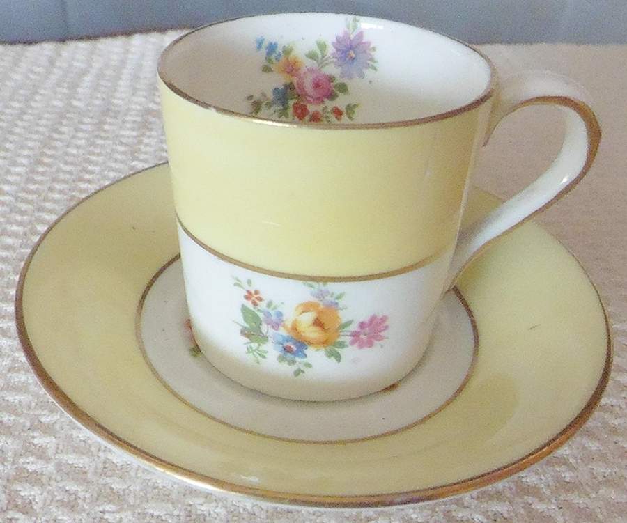 SUT78 Flat Cup & Saucer Set by Sutherland-1