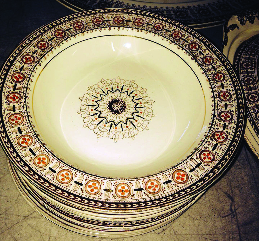 SP688 Dinner Plate by Spode-1