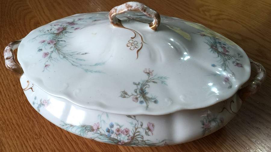 50101 Oval Covered Vegetable by Syracuse-1