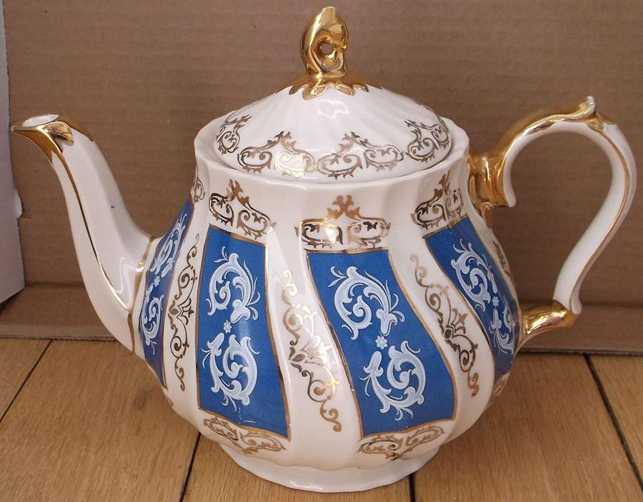 3394 Teapot & Lid by Sadler-1