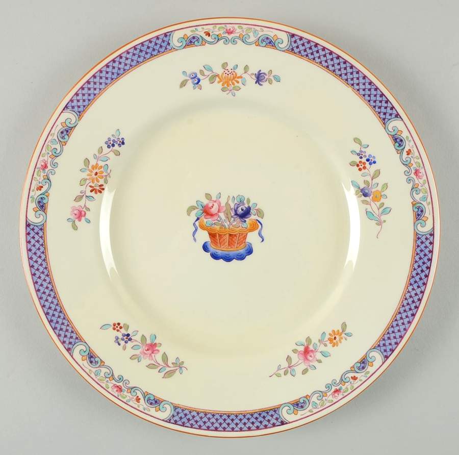 R9705 Dinner Plate by Spode-1