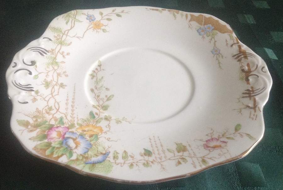 SUT79 Handled Cake Plate by Sutherland-1