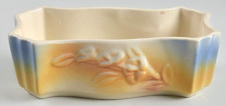 Planters Embossed Calla Lily Planter No Gold Trim by Shawnee-1