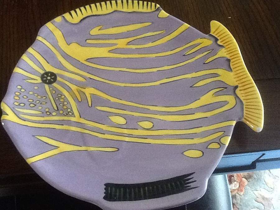 Barrier Fish Dinner Plate by Studio Nova-1